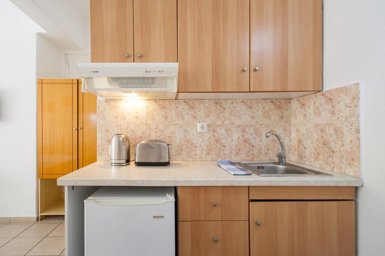 Angelos Studios Vromolimnos Habitación foto